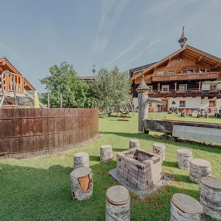 Arnoldgut Feriegård *